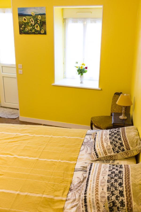 La Tour Cachee Bed and Breakfast Mortain-Bocage Eksteriør billede
