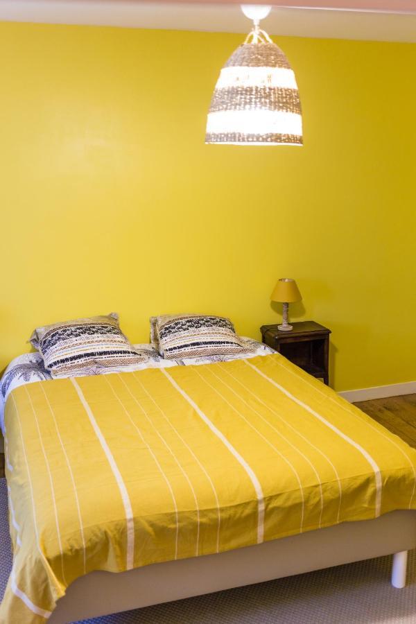La Tour Cachee Bed and Breakfast Mortain-Bocage Eksteriør billede