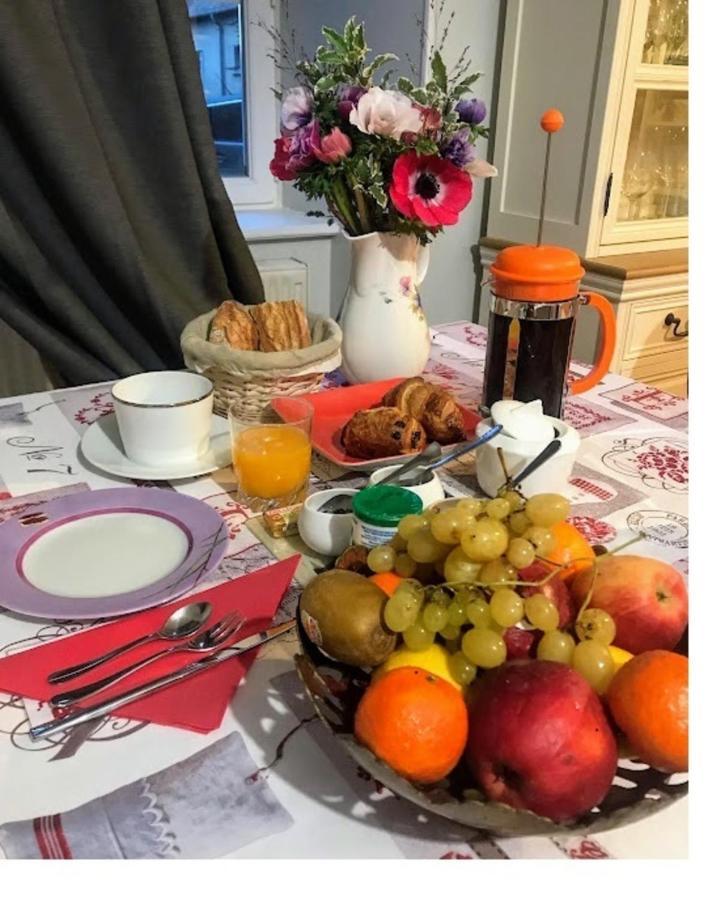La Tour Cachee Bed and Breakfast Mortain-Bocage Eksteriør billede
