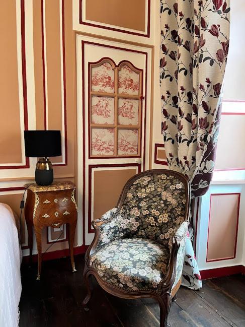 La Tour Cachee Bed and Breakfast Mortain-Bocage Eksteriør billede